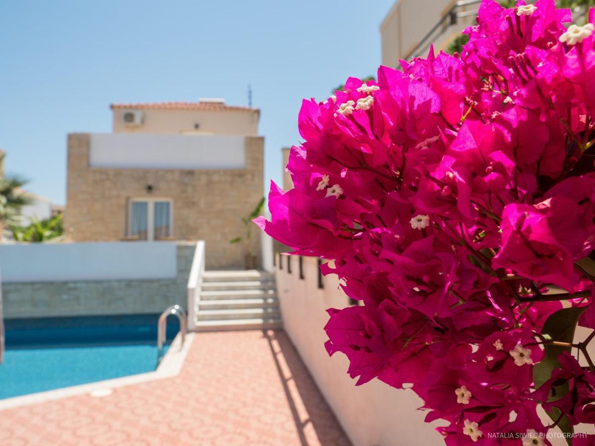 Alexandra Seaside Villas ปลาเตเนียส ภายนอก รูปภาพ