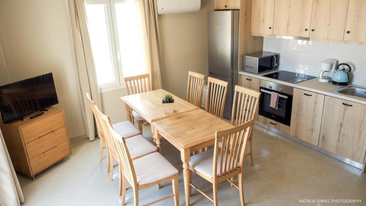 Alexandra Seaside Villas ปลาเตเนียส ภายนอก รูปภาพ