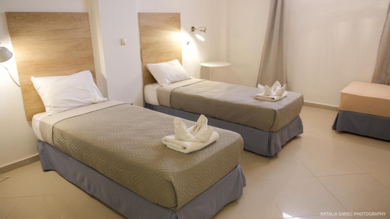 Alexandra Seaside Villas ปลาเตเนียส ภายนอก รูปภาพ
