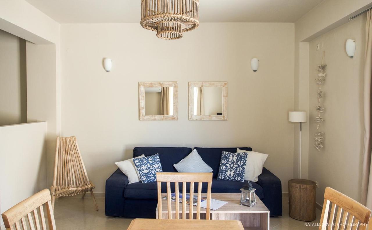 Alexandra Seaside Villas ปลาเตเนียส ภายนอก รูปภาพ